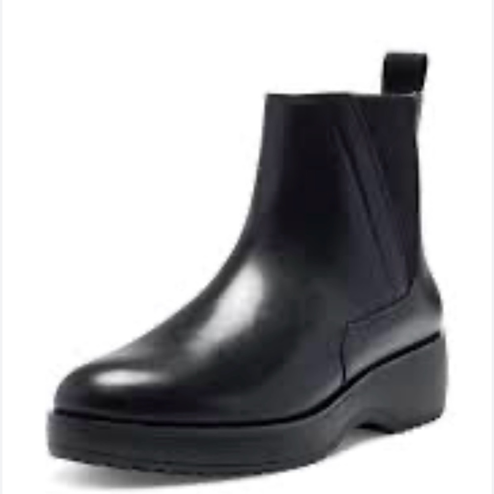 Louise et Cie Black Ankle Chelsea Booties